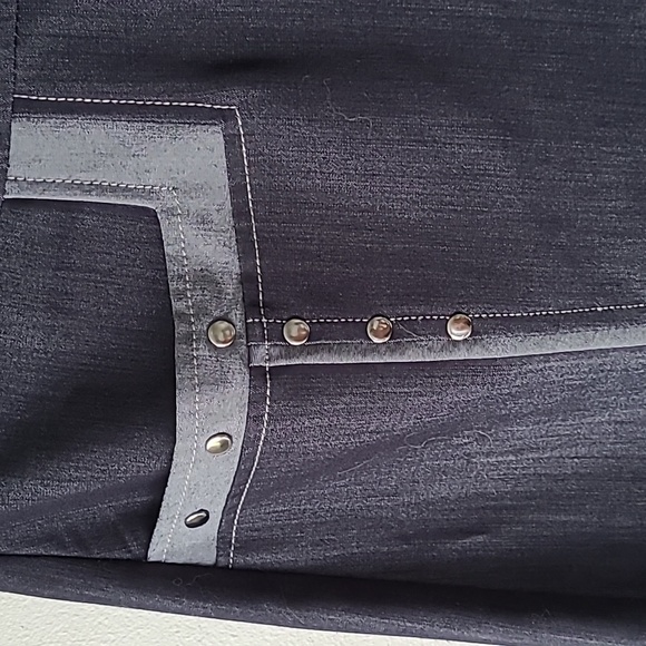 straight skirt - Picture 2 of 6